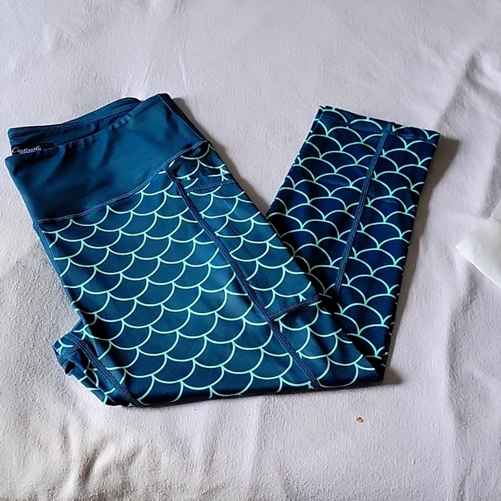 NEW CVG Siren capris medium